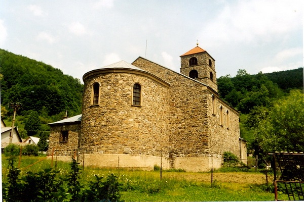 Kostol Chvojnica